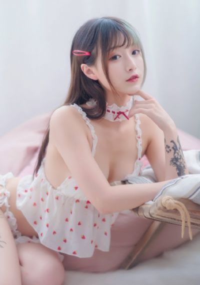 国产欧美久久久精品四区剧情介绍_超清高清在线