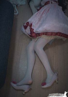 女同桌脱给我揉_BD高清完整版