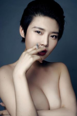 晚上摸老岳下面_BD英语免费观看